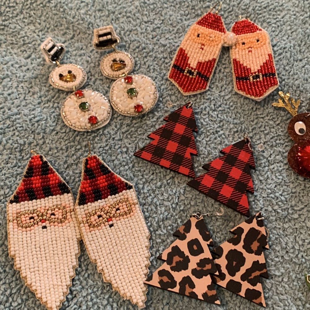 Christmas earring bundle - Picture 2 of 10